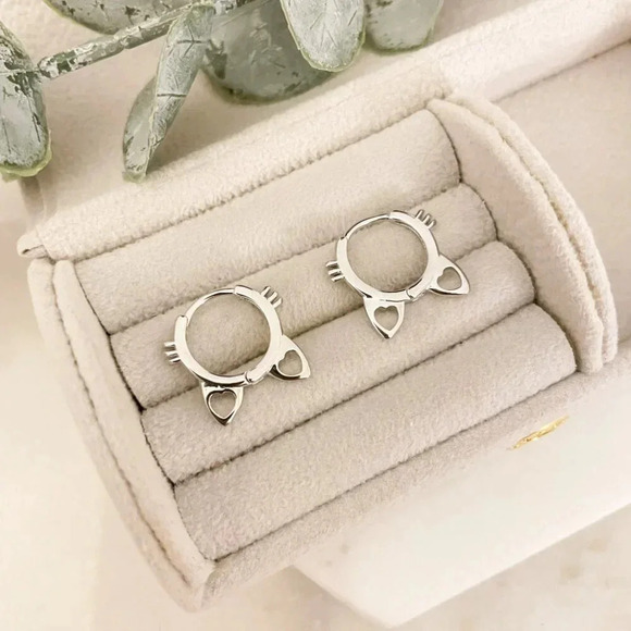 925 Sterling Silver Cat Hoop Earrings Cat Huggie Hoops Small Kitty Cat Earrings - Picture 2 of 7